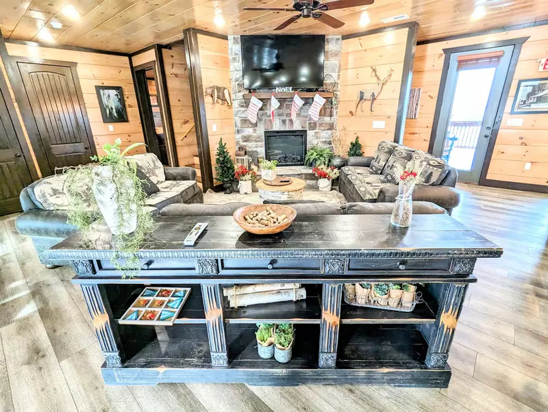 Chestnut Oak Lodge