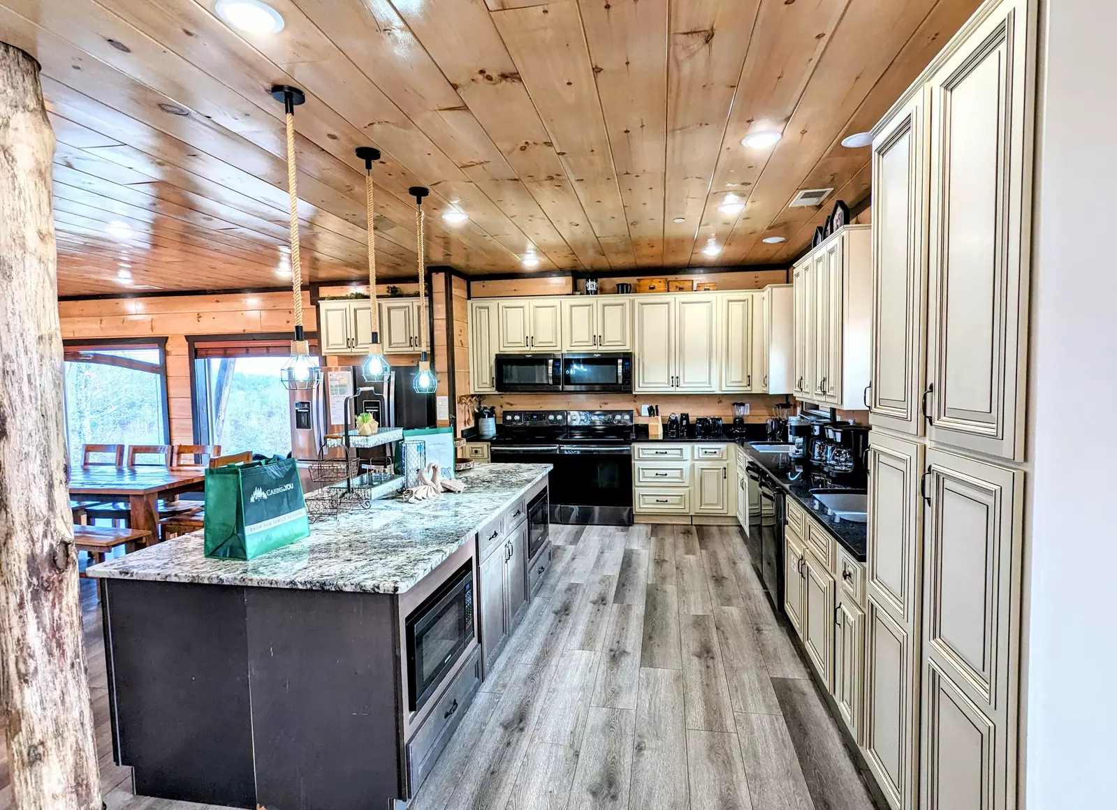 Chestnut Oak Lodge