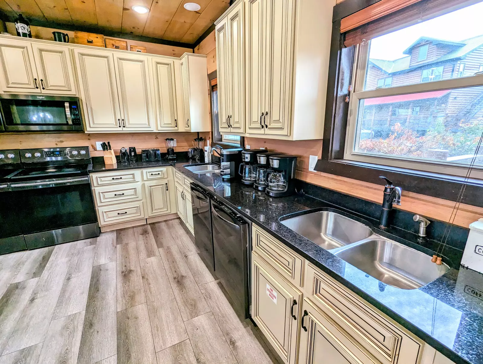Chestnut Oak Lodge
