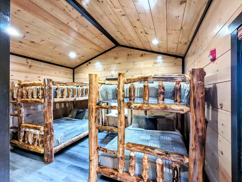 Chestnut Oak Lodge