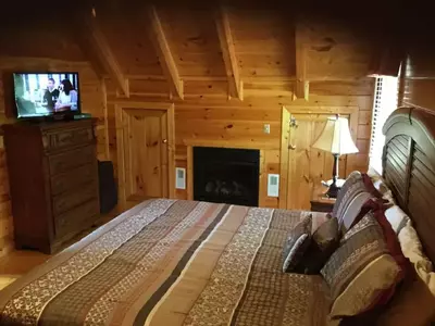 Luxury Log Cabin Pigeon Forge