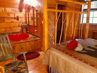 Gatlinburg Family Adventure Cabin - Mountain Laurel