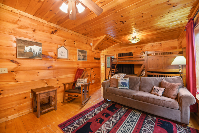 TreeTop Lodge