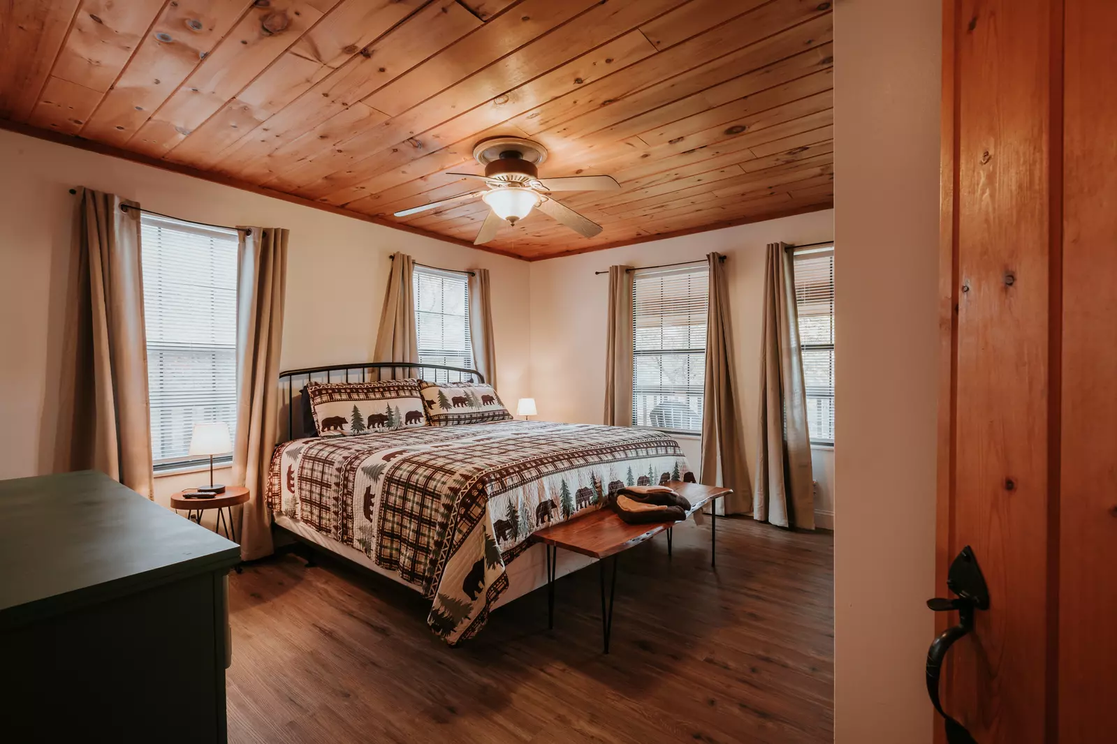 Country Bear Cabin