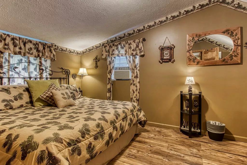 Upstairs king bedroom