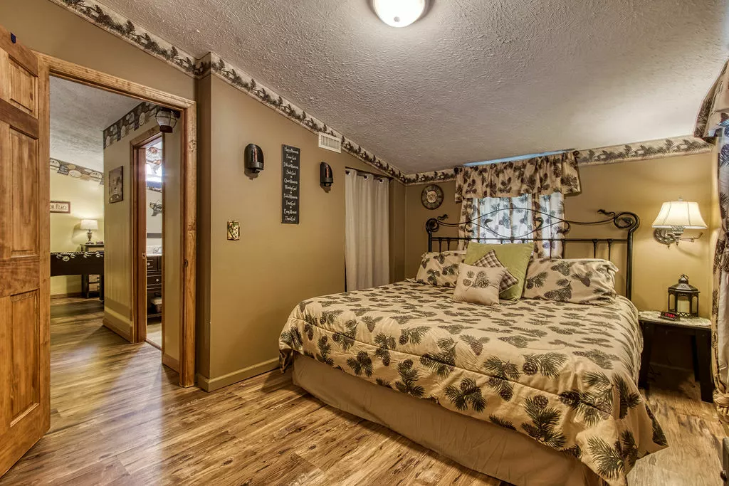 Upstairs king bedroom