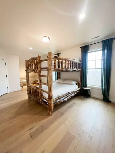 Kids bunk bedroom