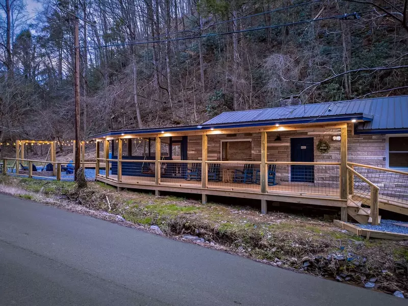Bear Paradise Cabin