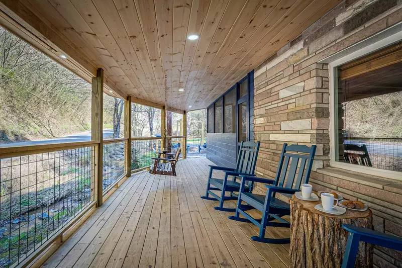 Bear Paradise Cabin