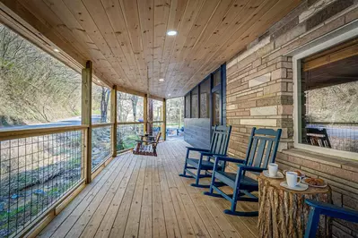 Bear Paradise Cabin