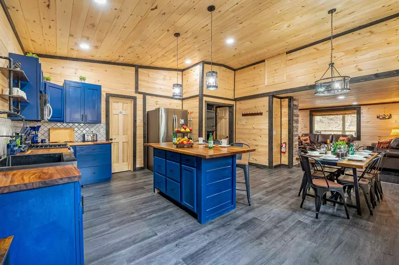 Bear Paradise Cabin