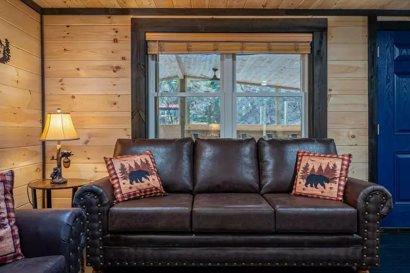 Bear Paradise Cabin