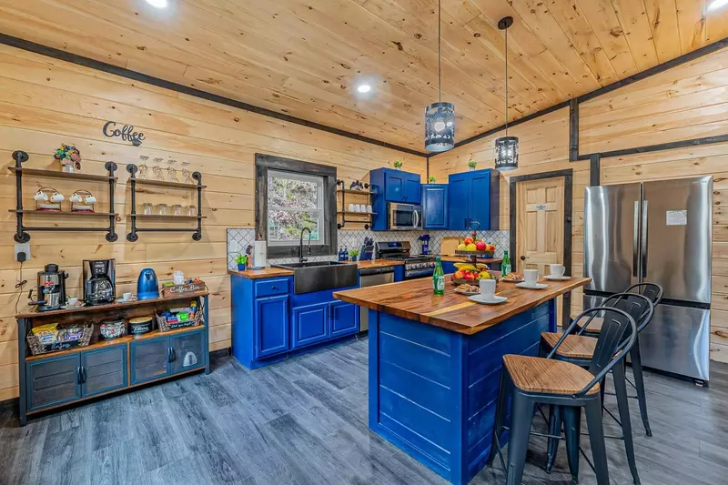 Bear Paradise Cabin