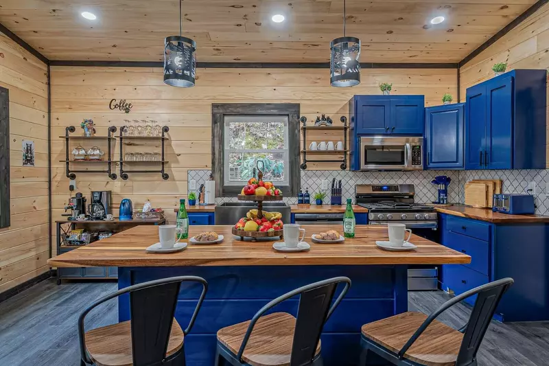 Bear Paradise Cabin
