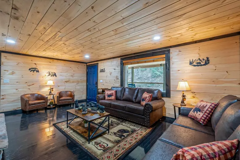 Bear Paradise Cabin