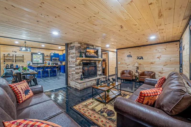 Bear Paradise Cabin