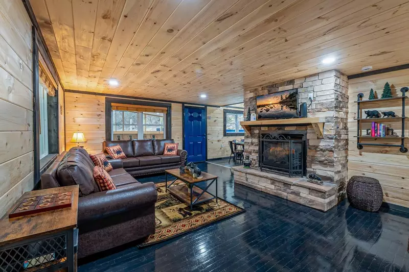 Bear Paradise Cabin