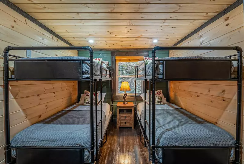 Bear Paradise Cabin