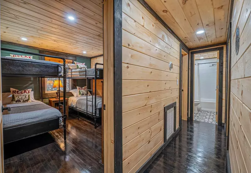 Bear Paradise Cabin