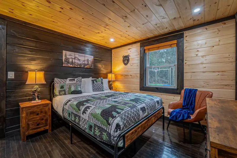Bear Paradise Cabin