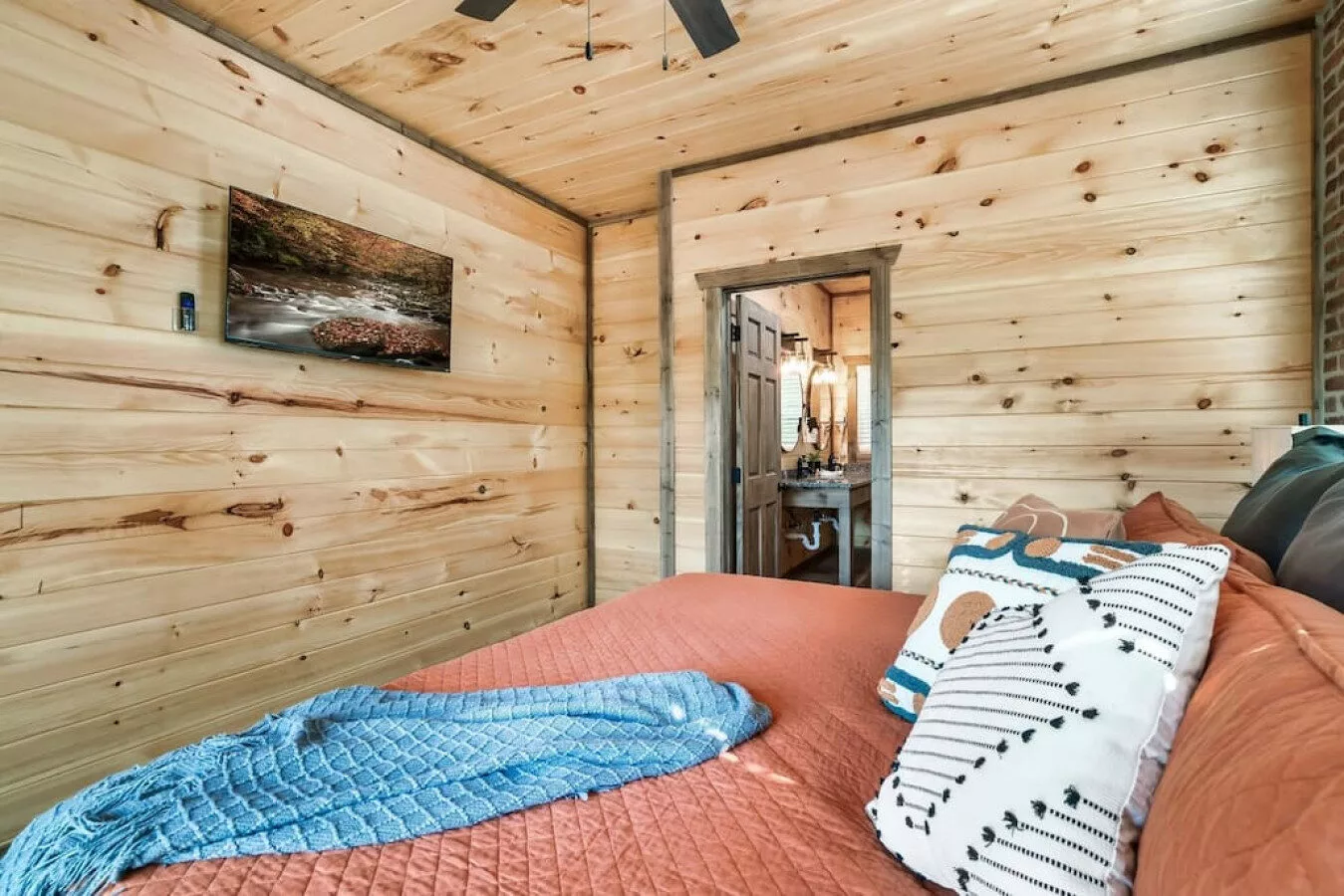Tranquil Mountain Getaway By Ghosal Luxury Lodging