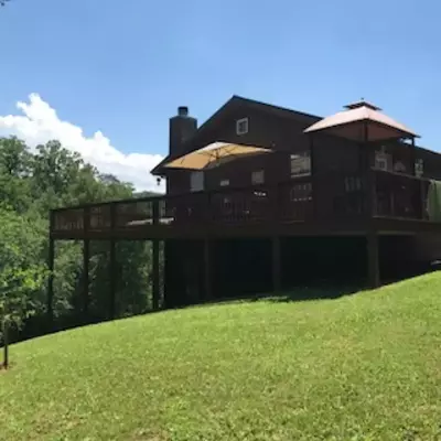 Beautiful acre secluded property
