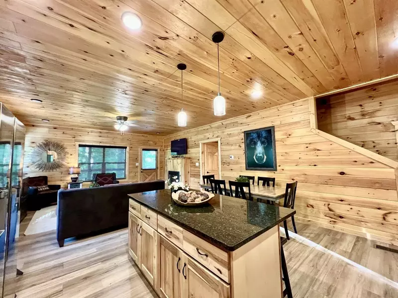 Tennessee Oasis Pool Cabin