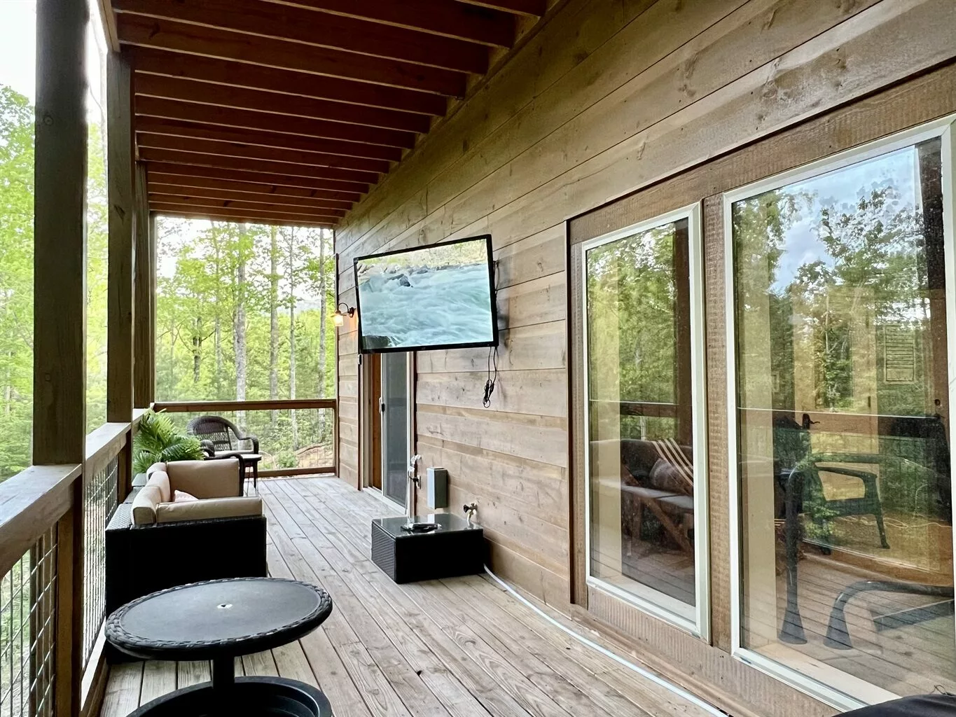 Tennessee Oasis Pool Cabin