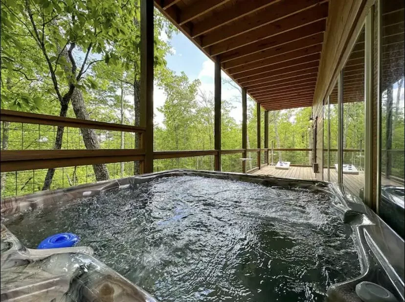 Tennessee Oasis Pool Cabin