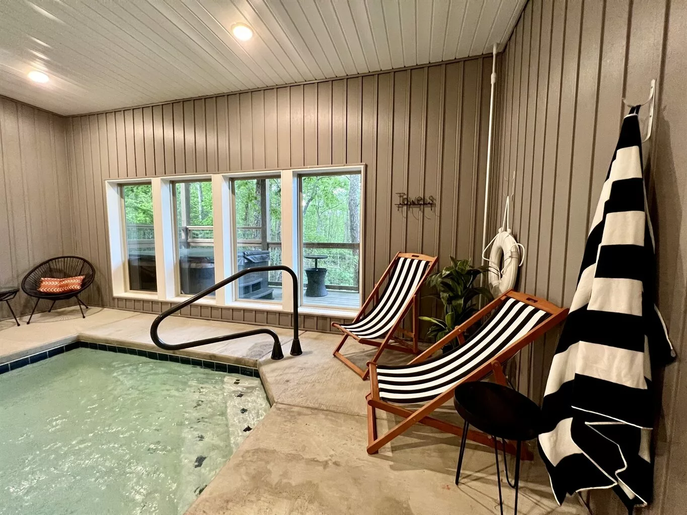 Tennessee Oasis Pool Cabin