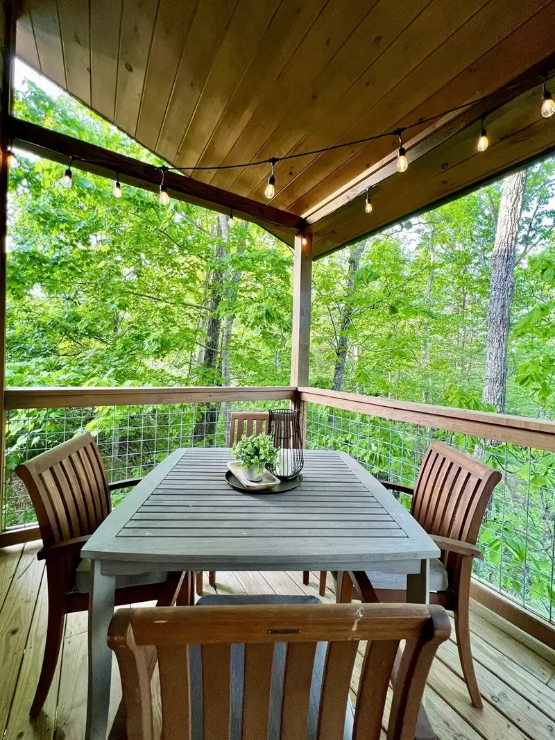 Tennessee Oasis Pool Cabin