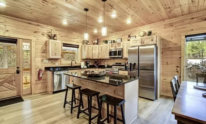 Tennessee Oasis Pool Cabin