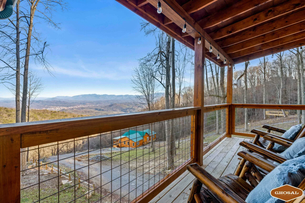 Skyview Serenity by Ghosal Luxury Lodging