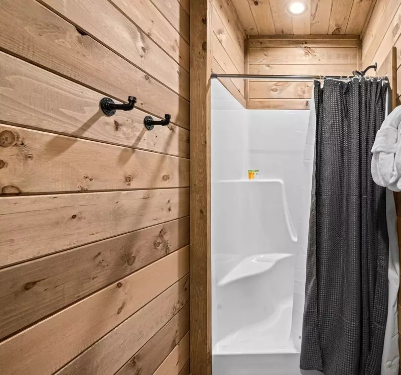 Peakside Escape Cabin
