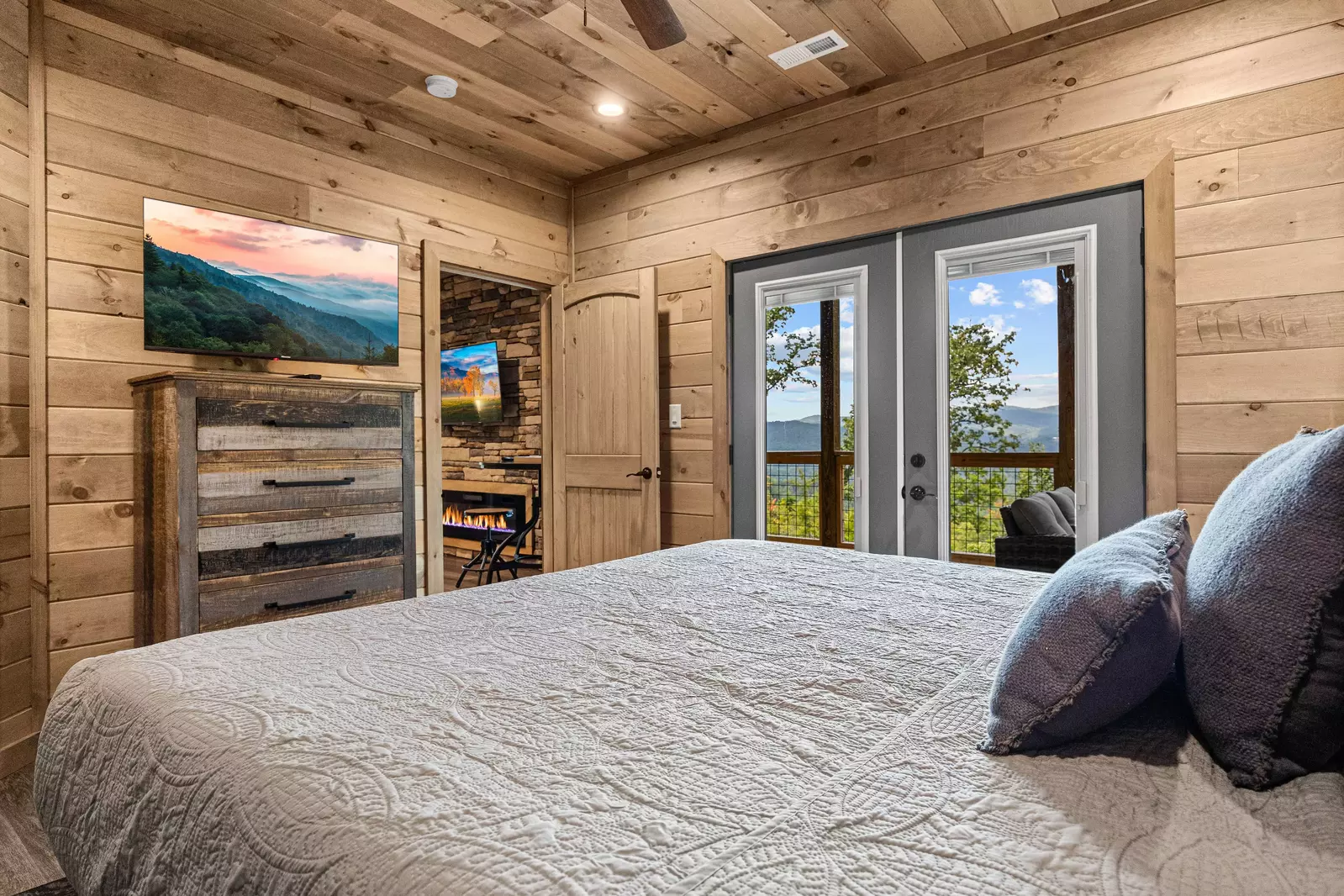 Peakside Escape Cabin