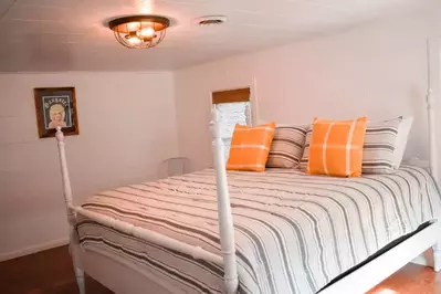 Whaley Room and Board
