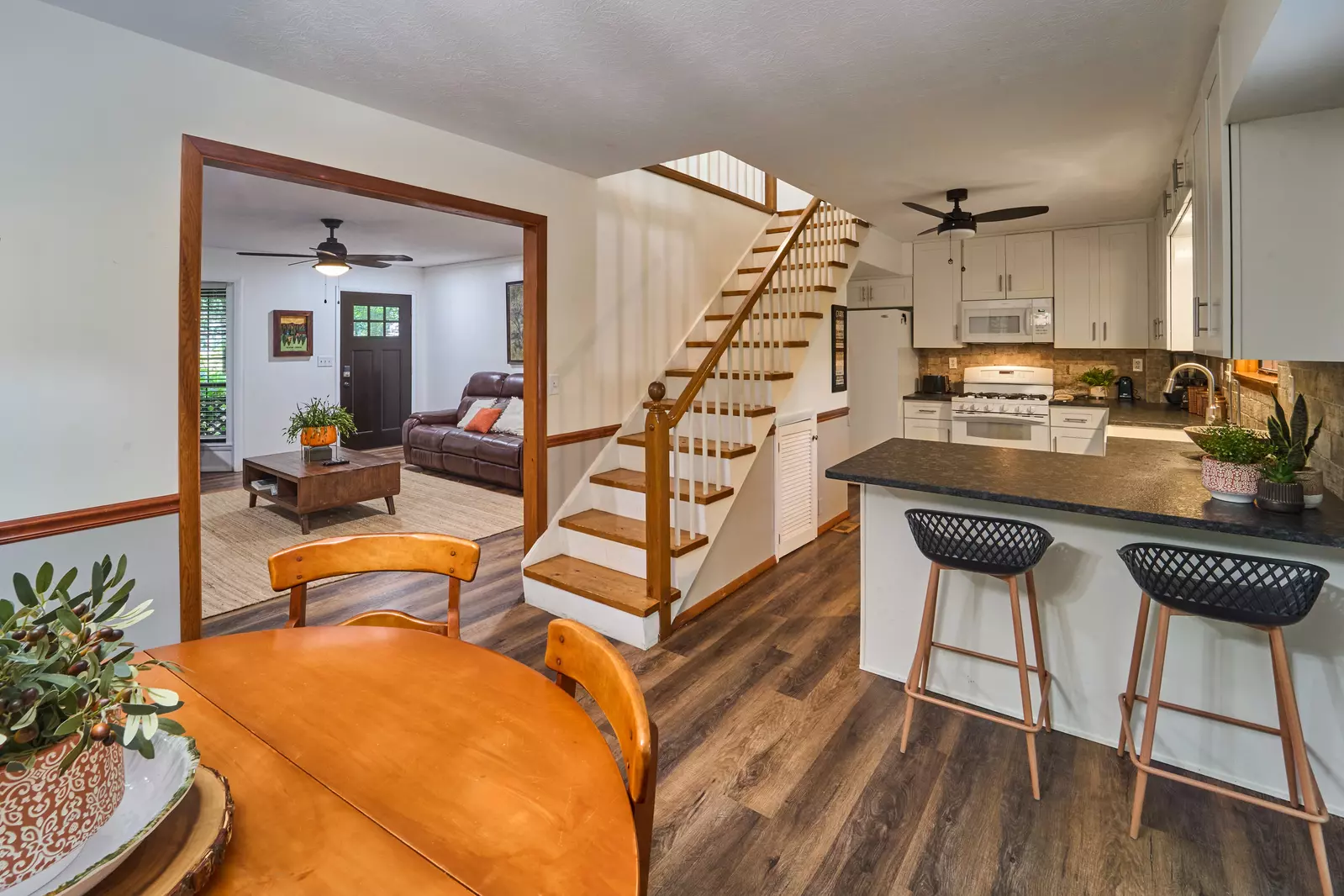 Property image, Interior, of Scenic Creek