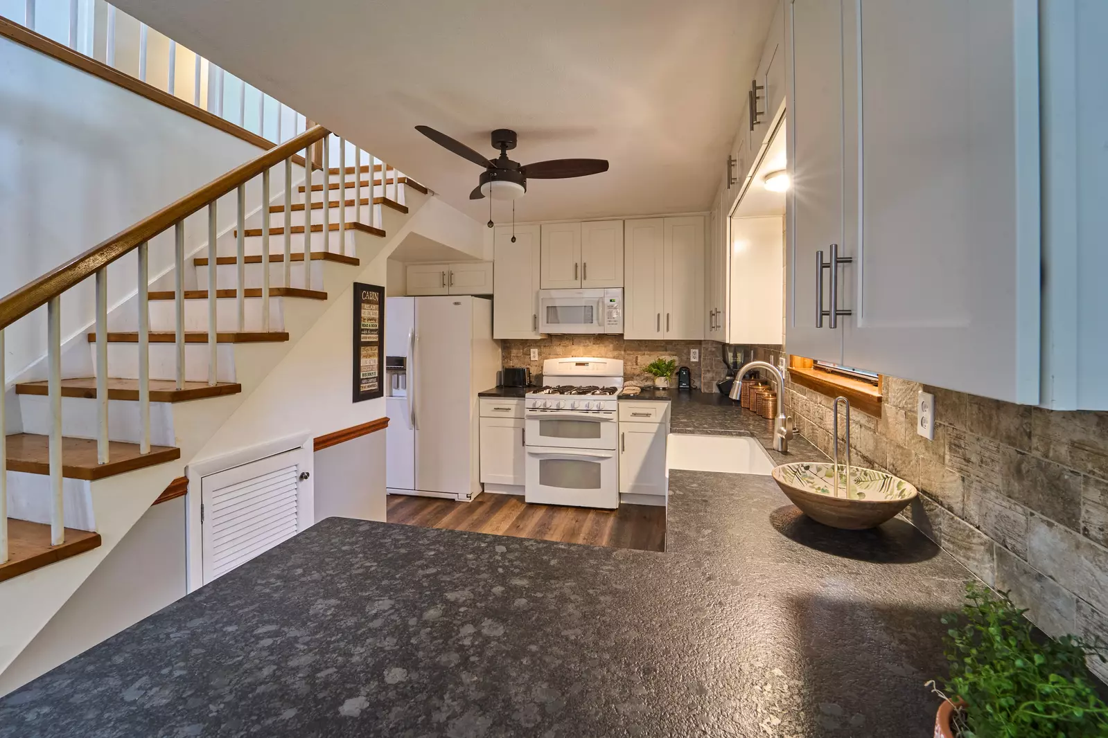 Property image, Interior, of Scenic Creek