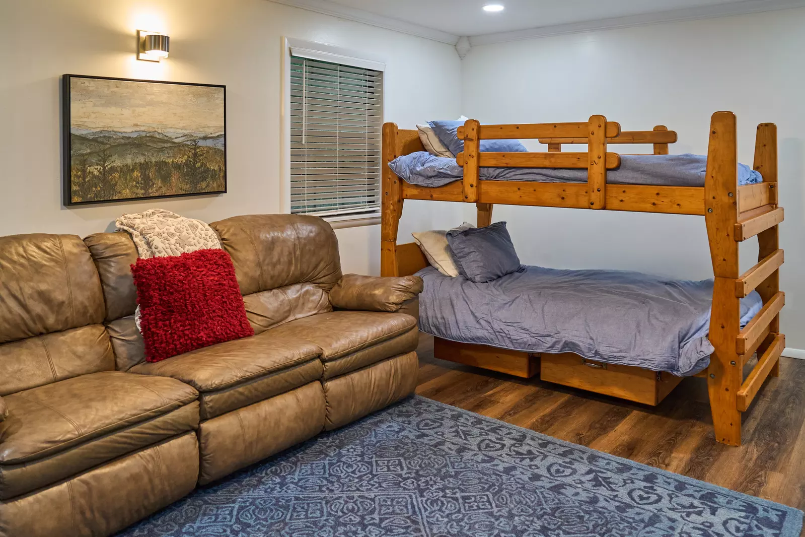 Property image, Interior, of Scenic Creek