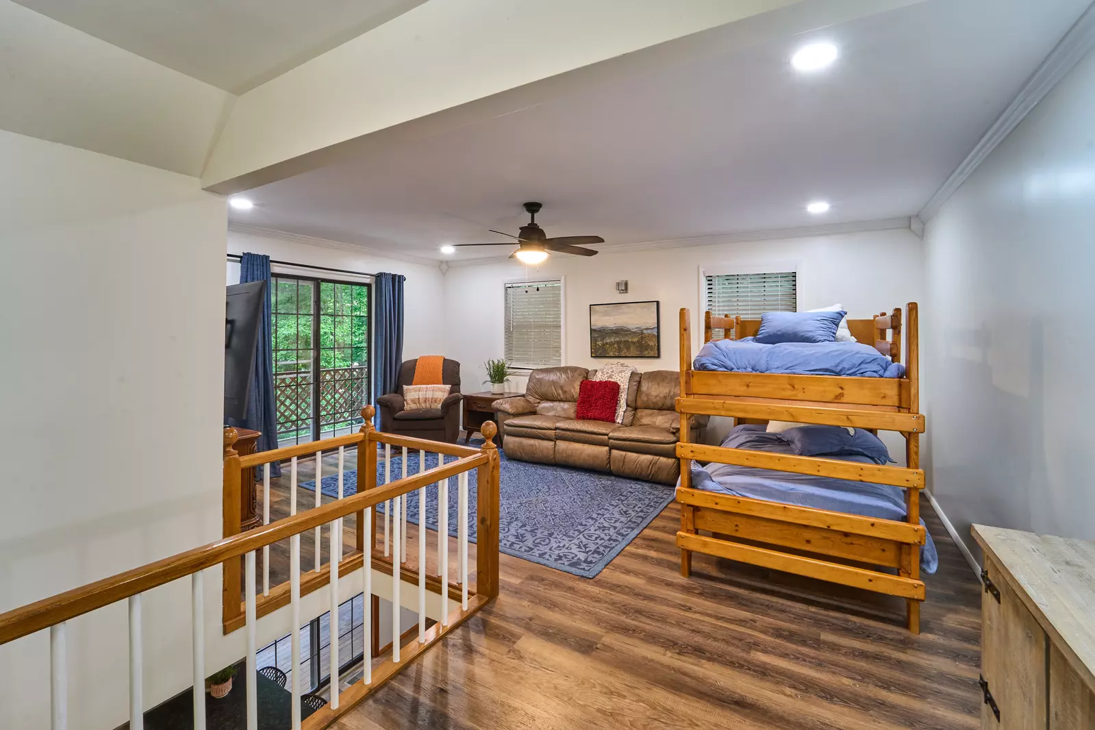 Property image, Interior, of Scenic Creek
