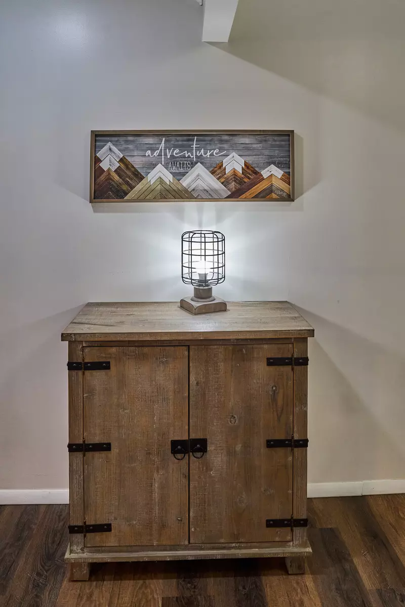 Property image, Interior, of Scenic Creek