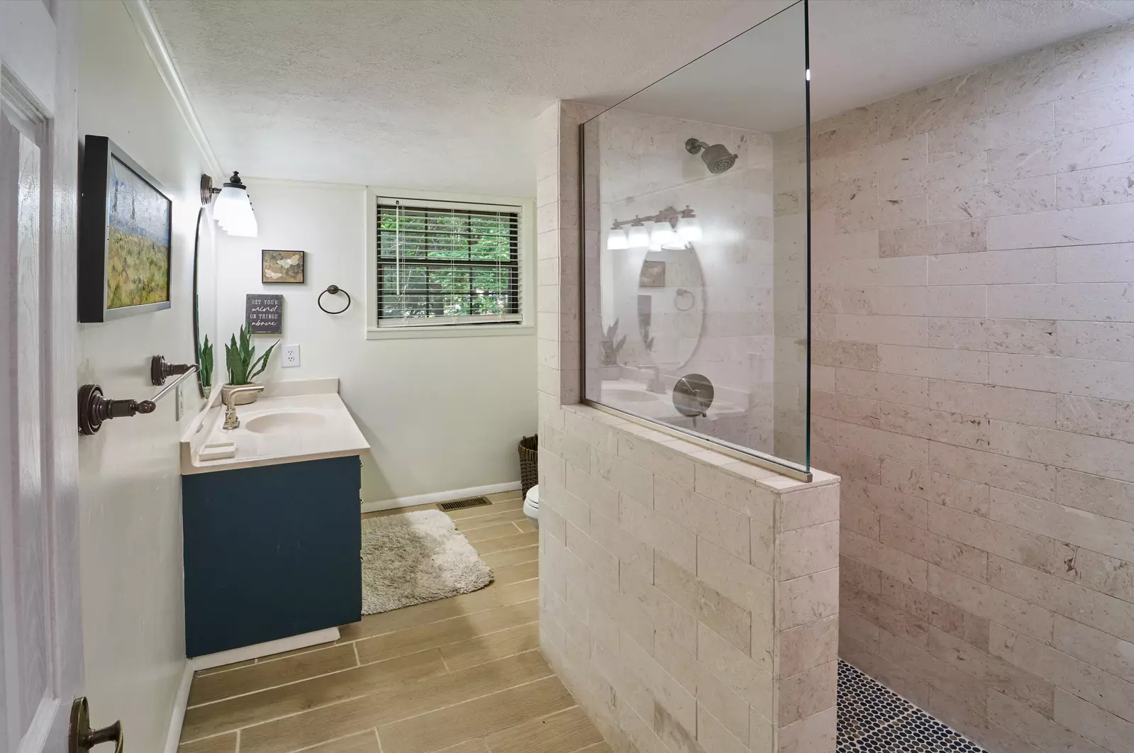 Property image, Interior, of Scenic Creek