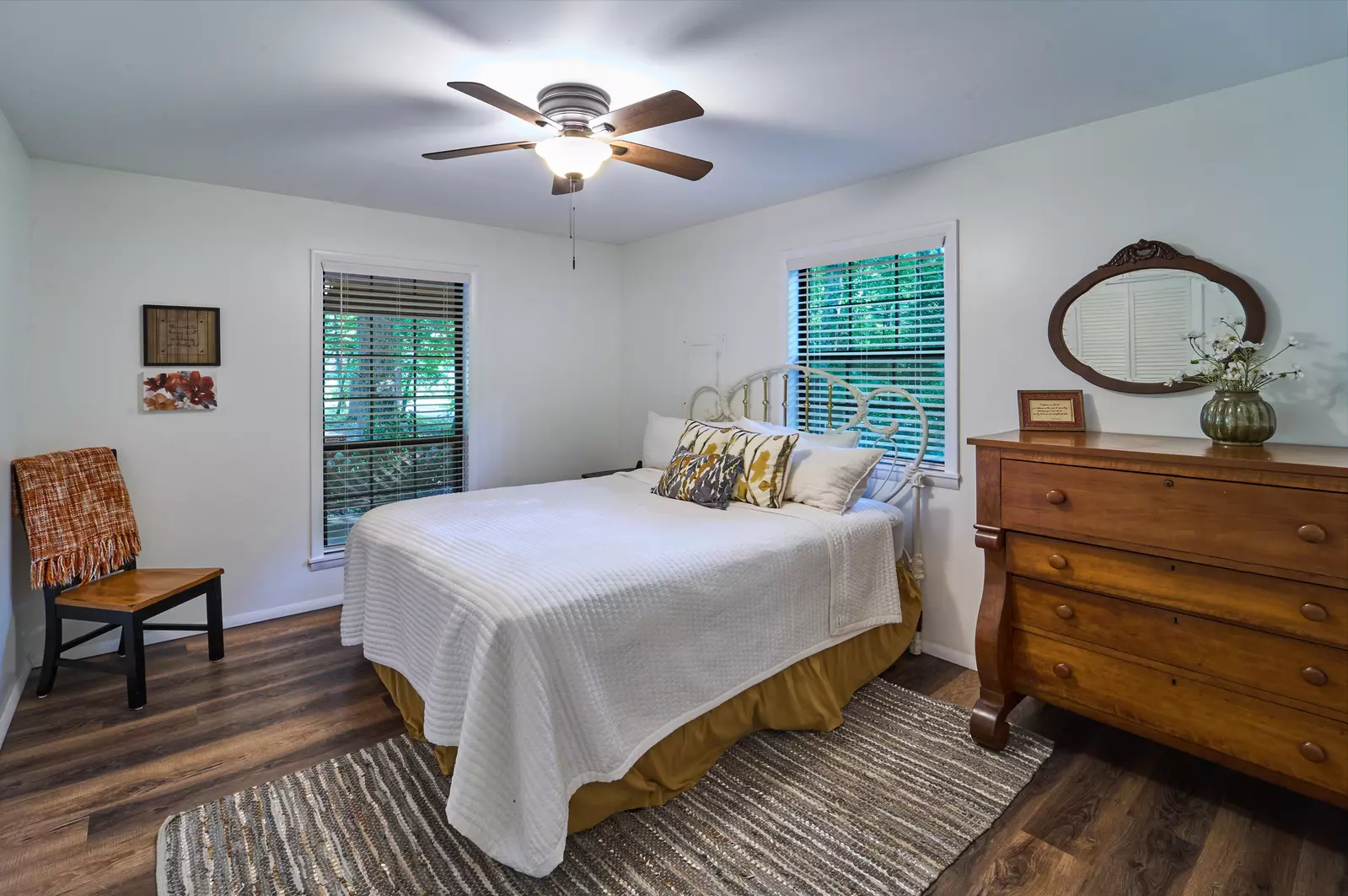 Property image, Interior, of Scenic Creek
