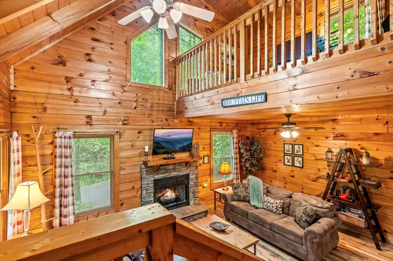Mountain Laurel Hollow