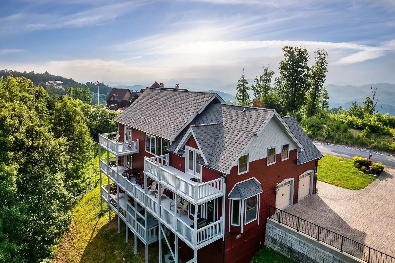 Smoky Summit Paradise