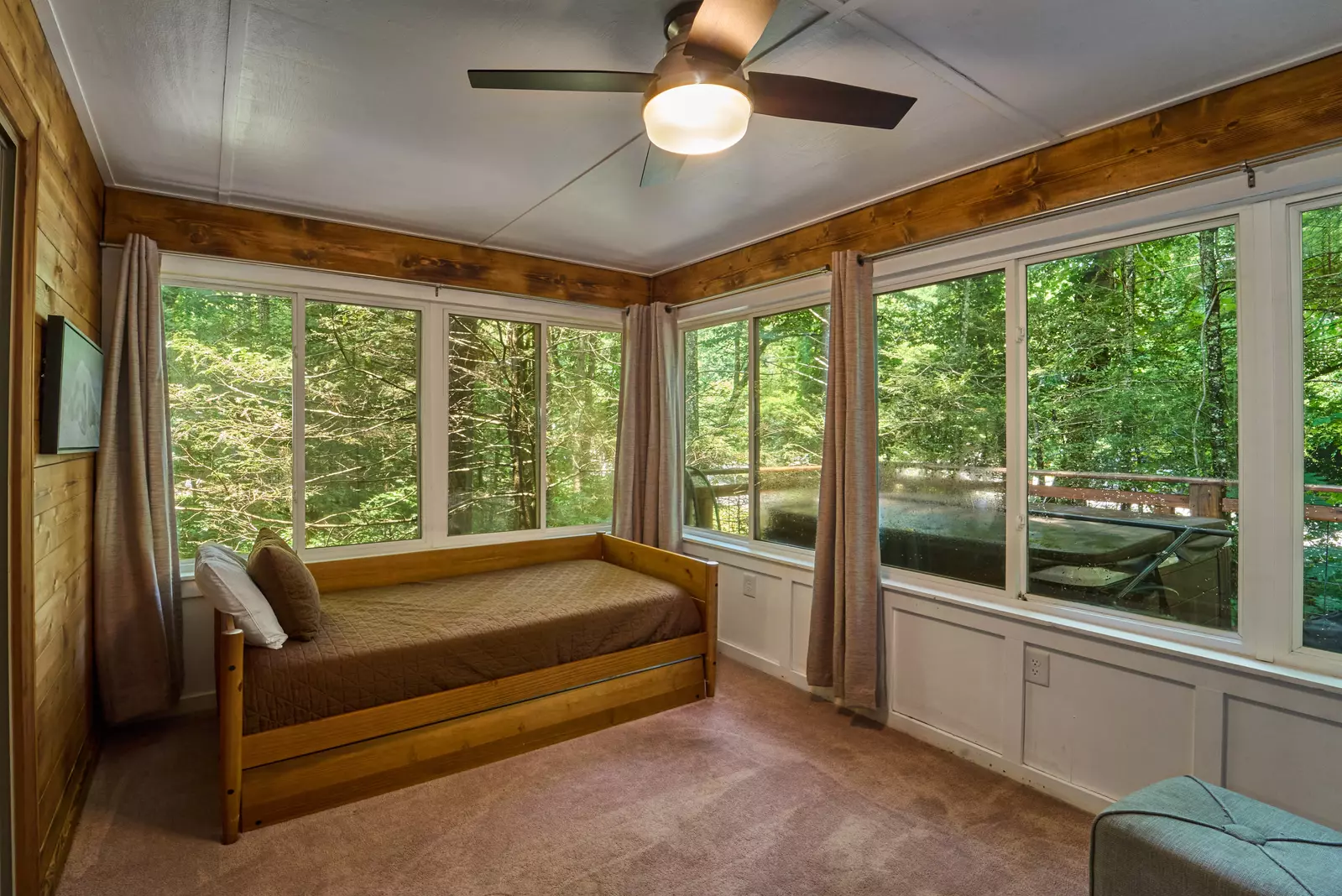 Property image, Interior, of Shady Creek