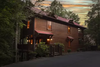 Property image, Interior, of Finders Keepers