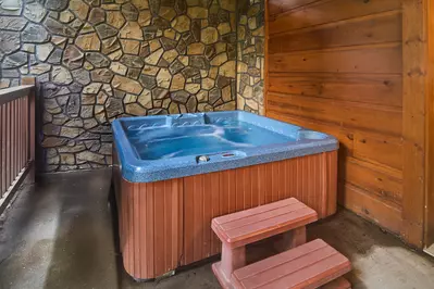 Property image, Interior, of Finders Keepers