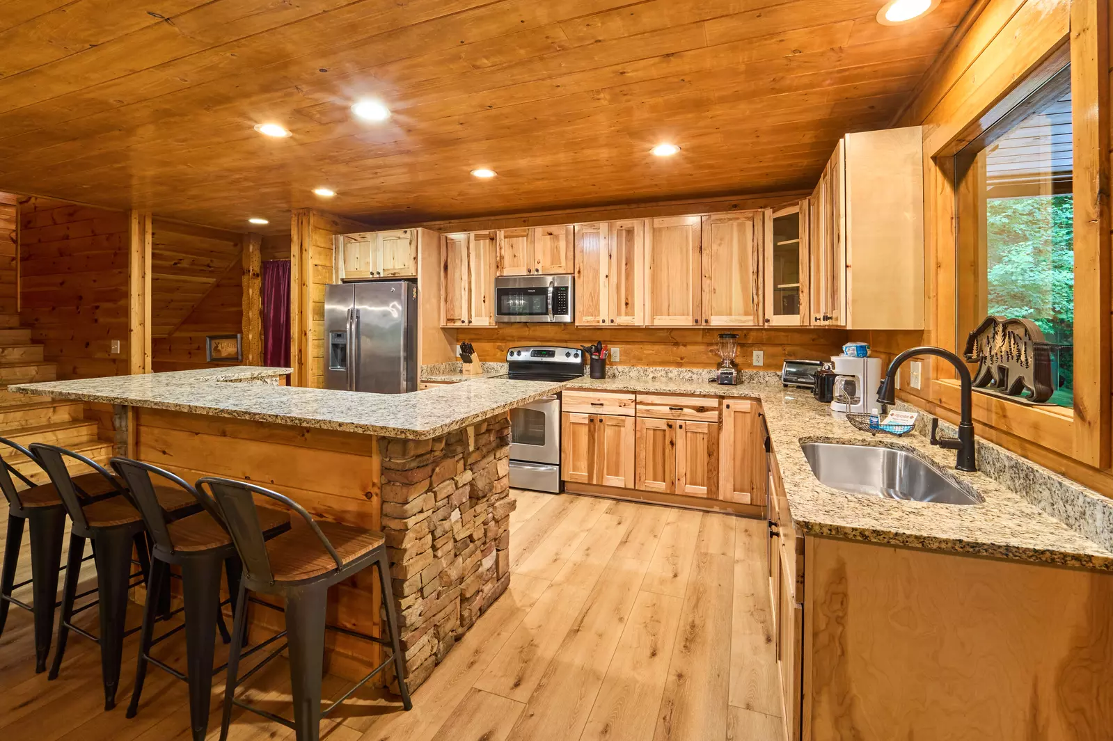 Property image, Interior, of Finders Keepers