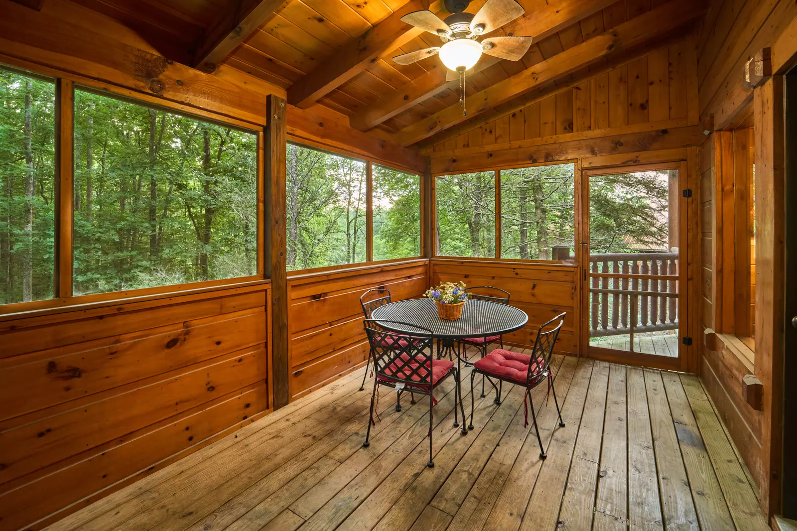 Property image, Interior, of Finders Keepers